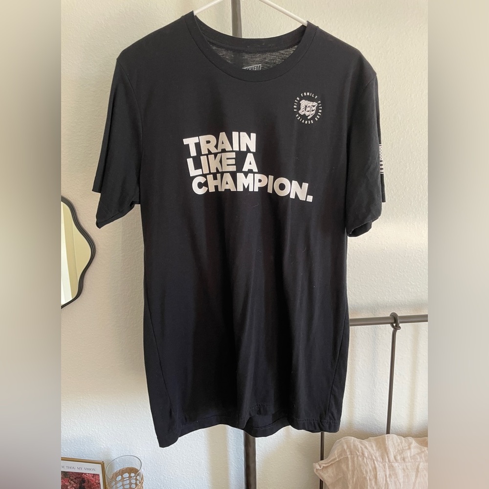 CrossFit Mayhem TRAIN LIKE A CHAMPION T-Shirt, NWOT - Large